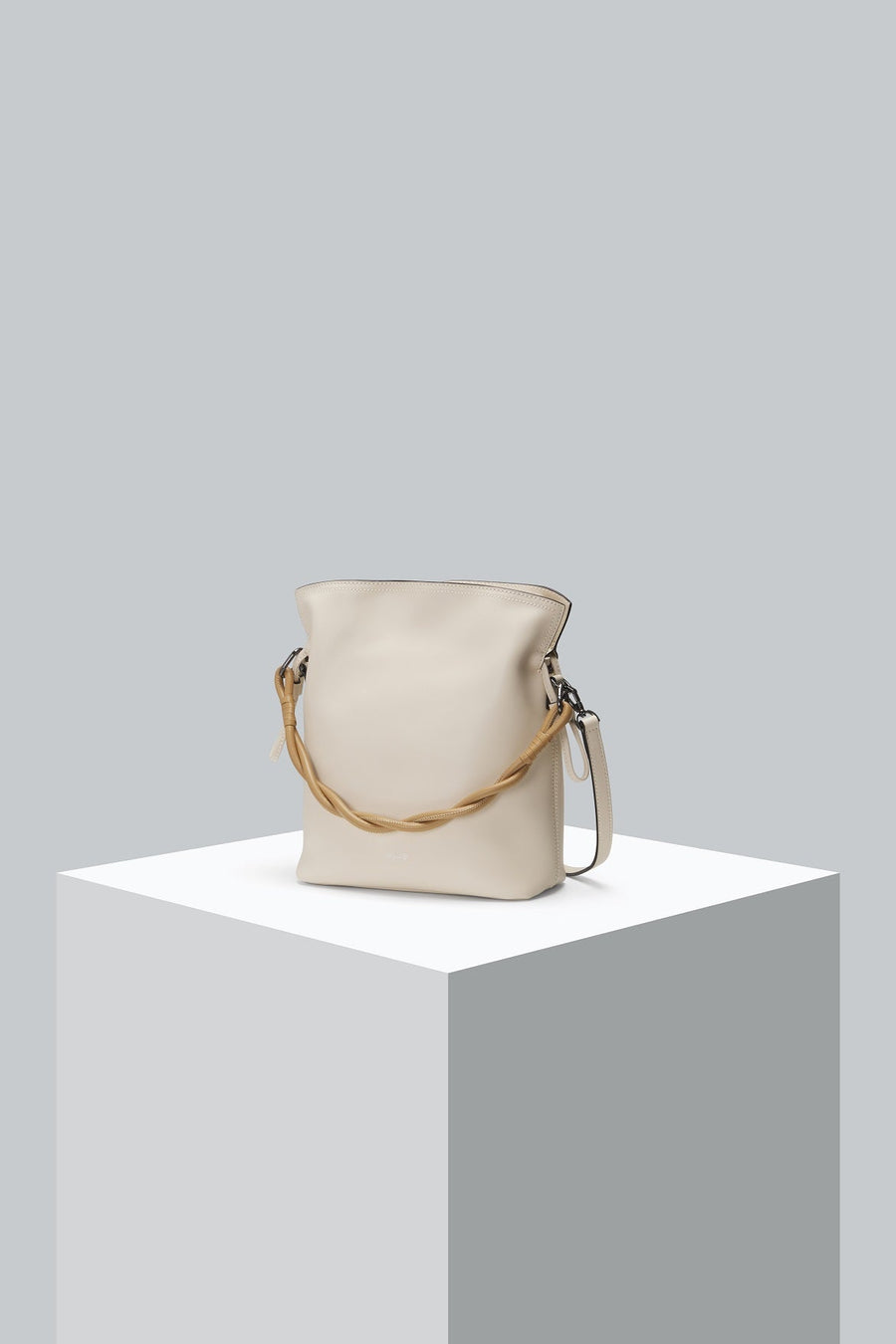 Oryany Madeleine Bucket Medium Crossbody Handbags Cream 