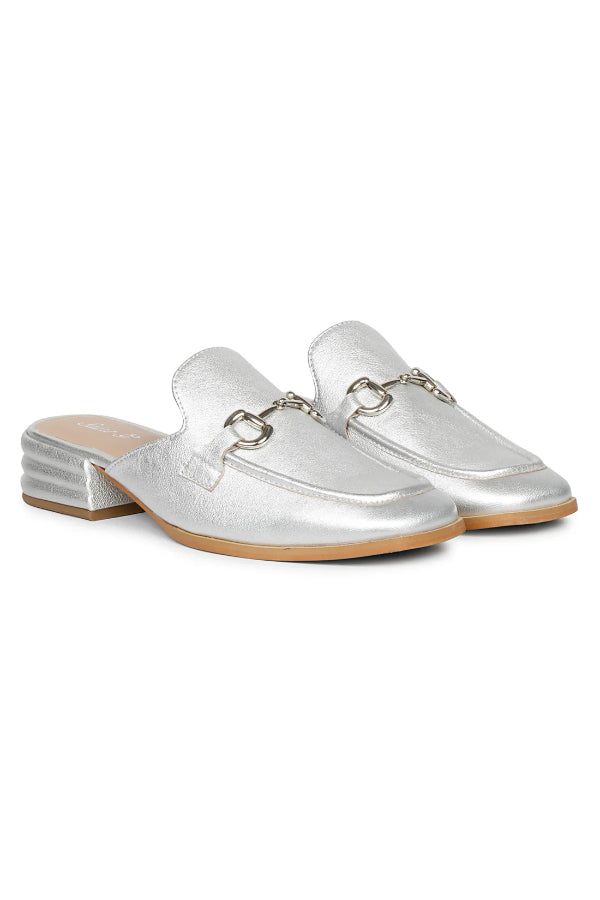 Savannah Metallic - Flat Mules - Silver