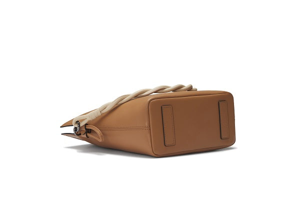 Oryany Madeleine Bucket Medium Crossbody Handbags Sand Brown 