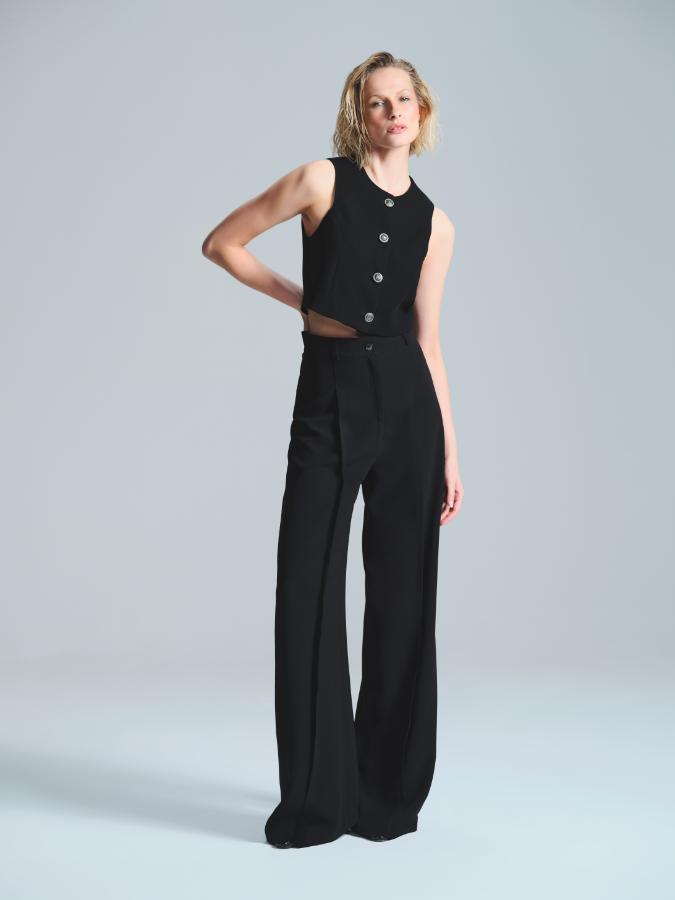 Arles Black Vest