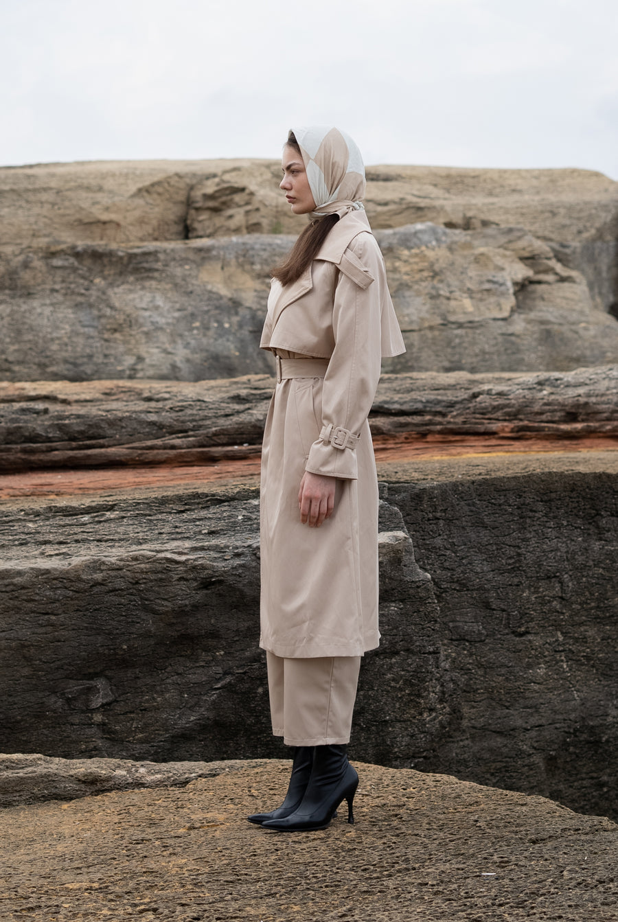 Cream Notched Collar Trench Coat | Porterist