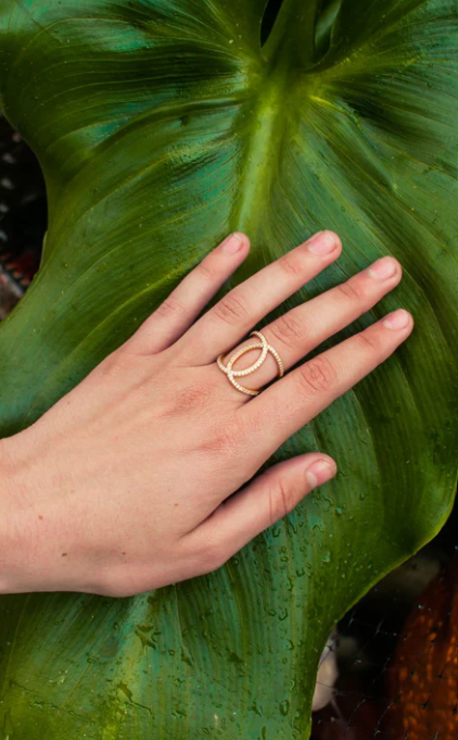 Ascension Criss Cross Ring 18k Gold White Topaz