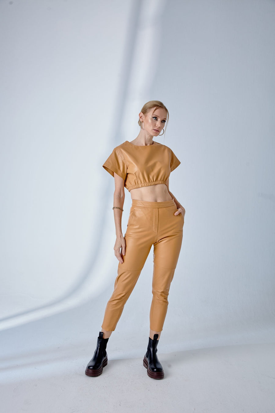Elastic Waist Short T-shirt – Camel