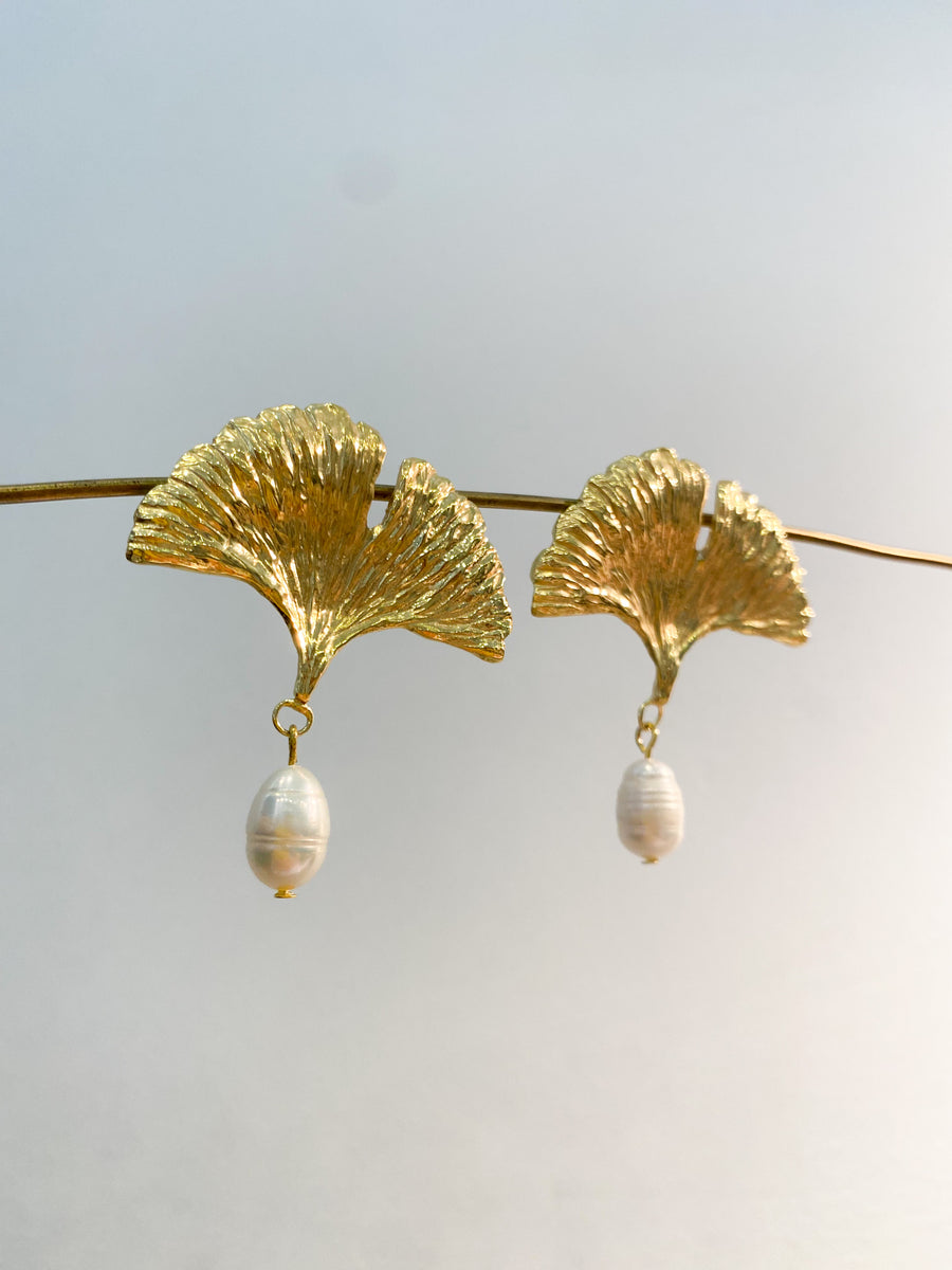 Ginkgo Biloba Pearl Earring | Porterist