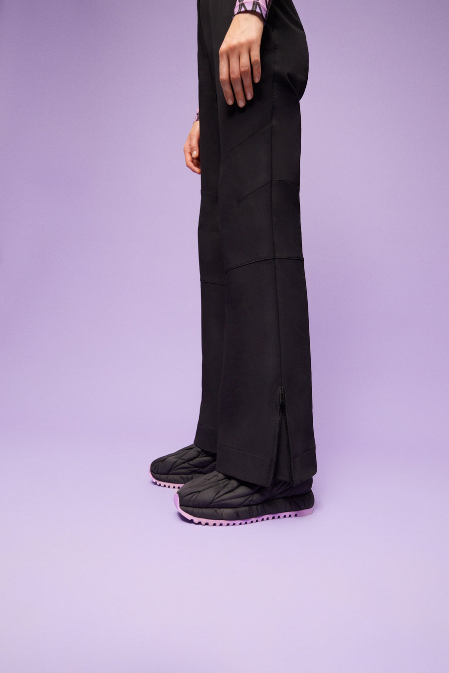 Black Belted High-Waisted Jeans