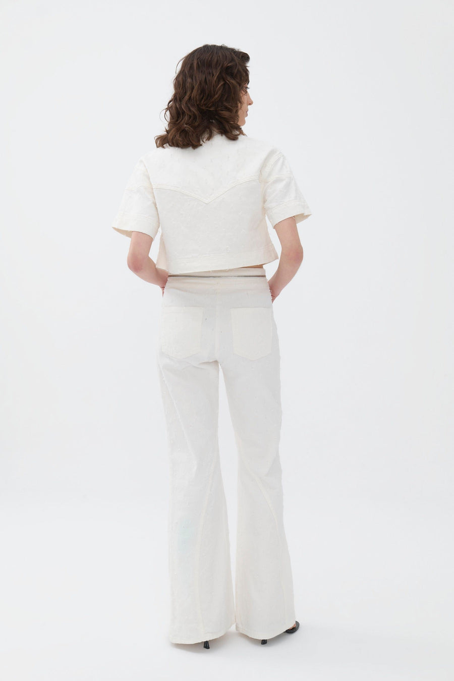 Off-White Wide Leg Jeans with Zipper Detail at Waist