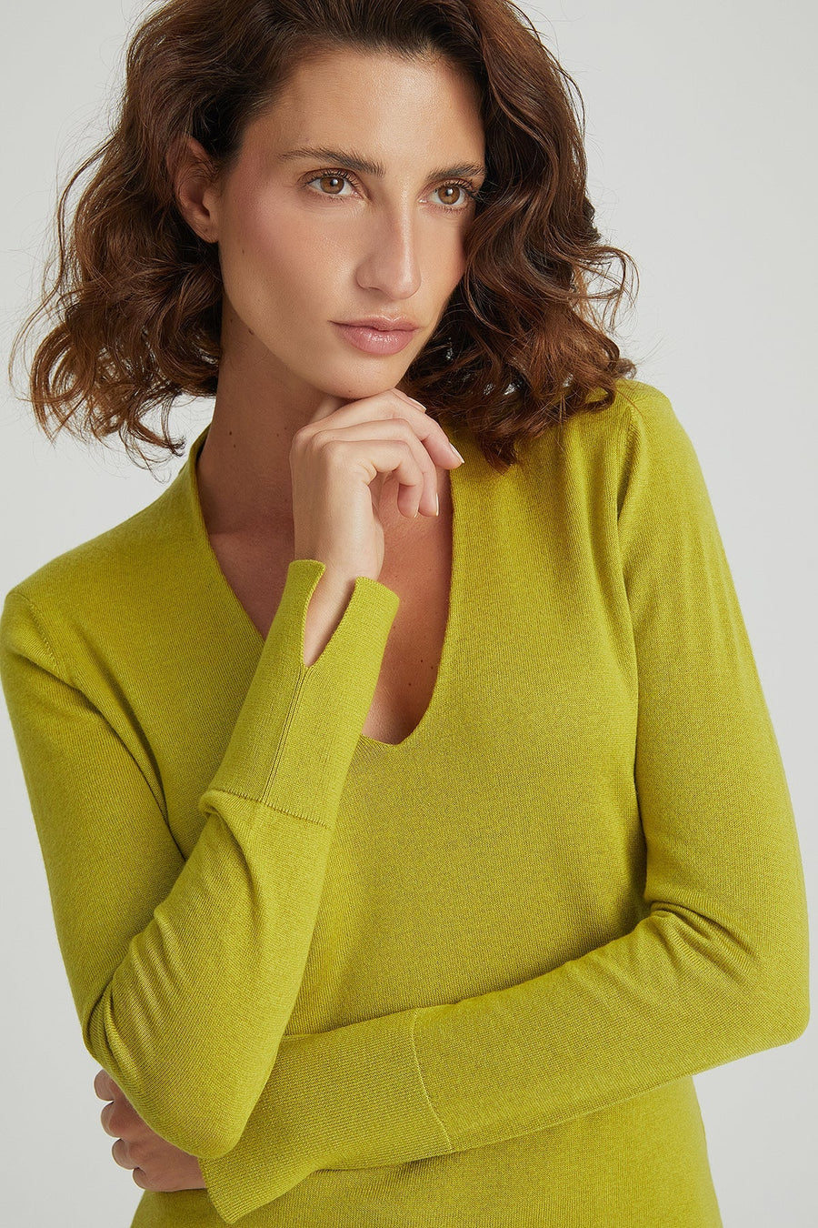 Wasabi Green Zoe Silk Cashmere Deep V Neck Sweater Fınal Item - Porterist 1