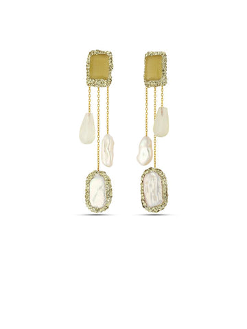 Daisy Pearl Earrings