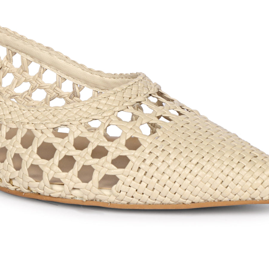 Future Brands Group Ivory Chayya Flat   - Porterist 6