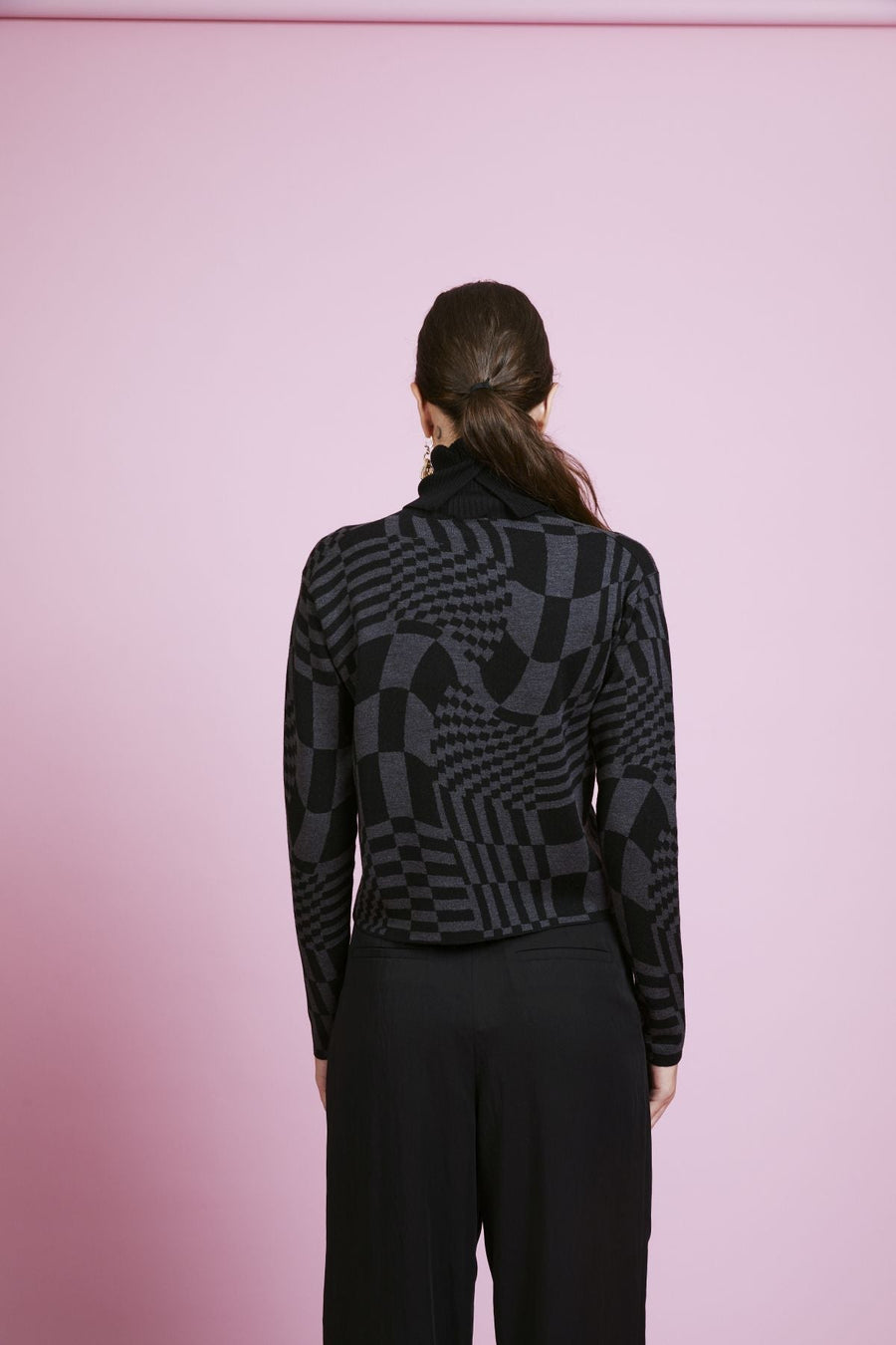 Atelier38  Melissa Geometric Pattern Turtleneck Black Sweater  - Porterist 5