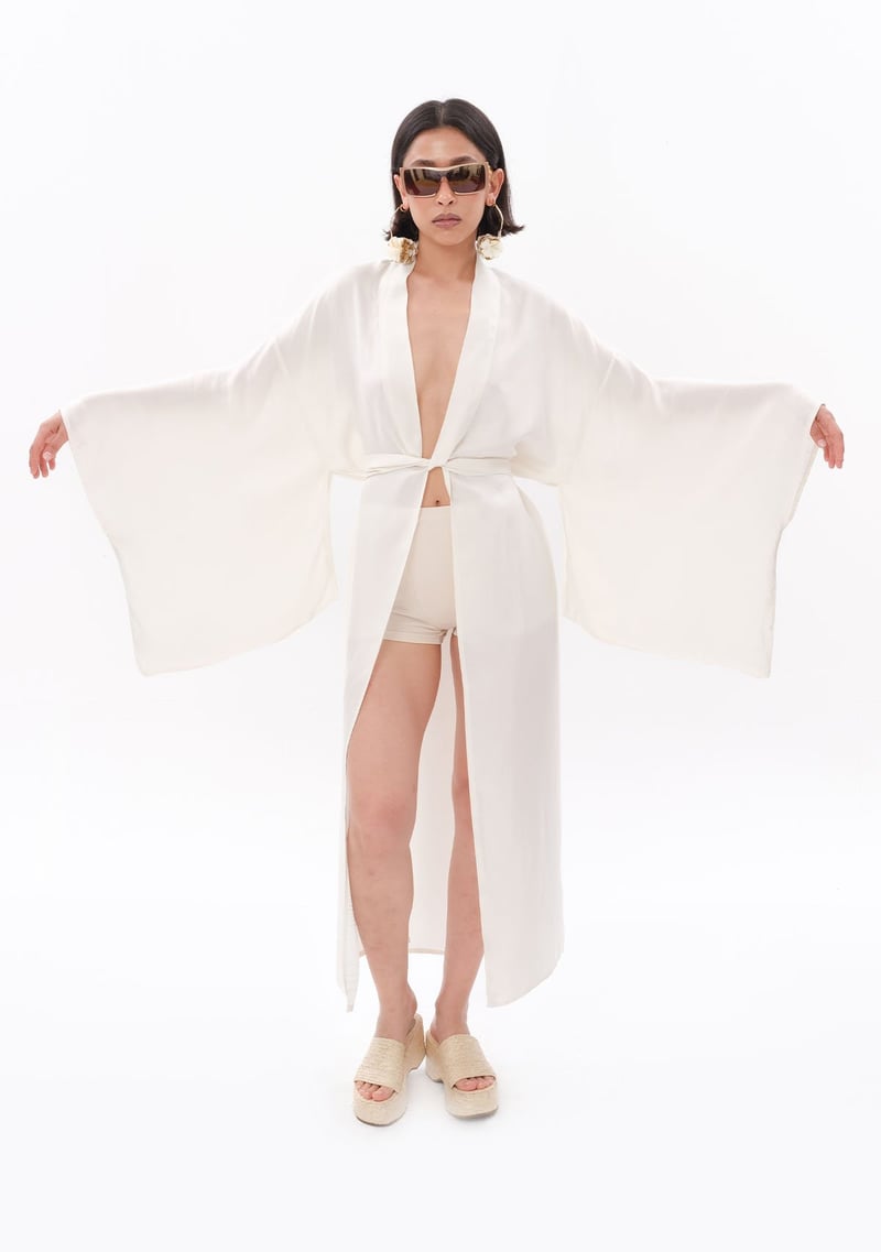 White Tencel Kimono  - Porterist 2