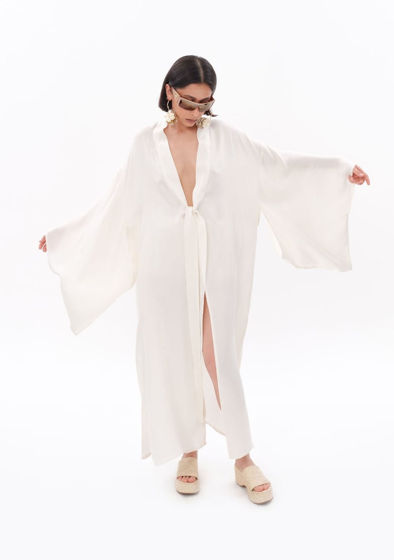 White Tencel Kimono  - Porterist 4