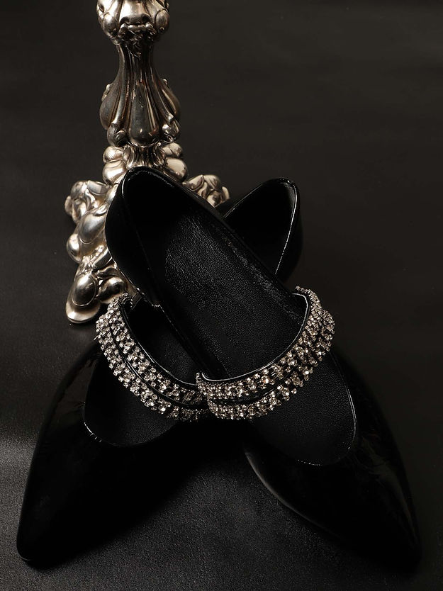 Black Scarlett Ballet Flat - Porterist 2