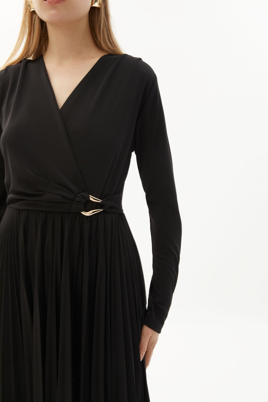 Exquise Midi Pleated Stretch Black Knit Dress  - Porterist 5