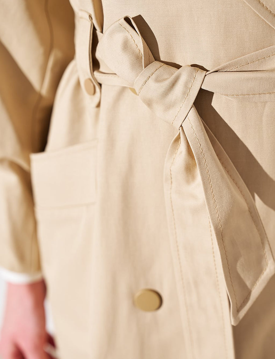 Wide Lapel Trench Coat Beige