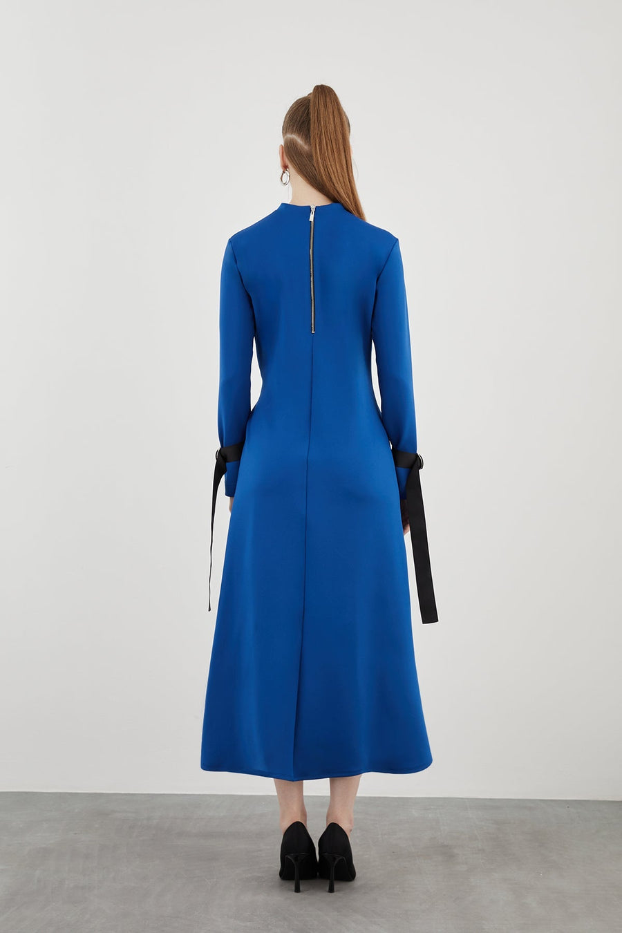 Midi Size Navy Blue Sports Dress With Grain Stripe d Buckle