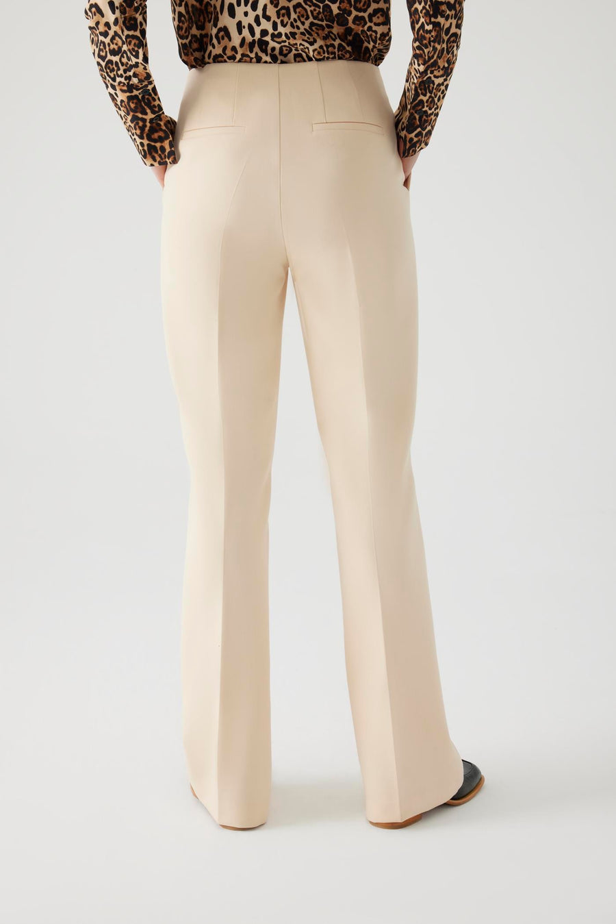 Exquise  Relaxed Fit Beige Pants - Porterist 6