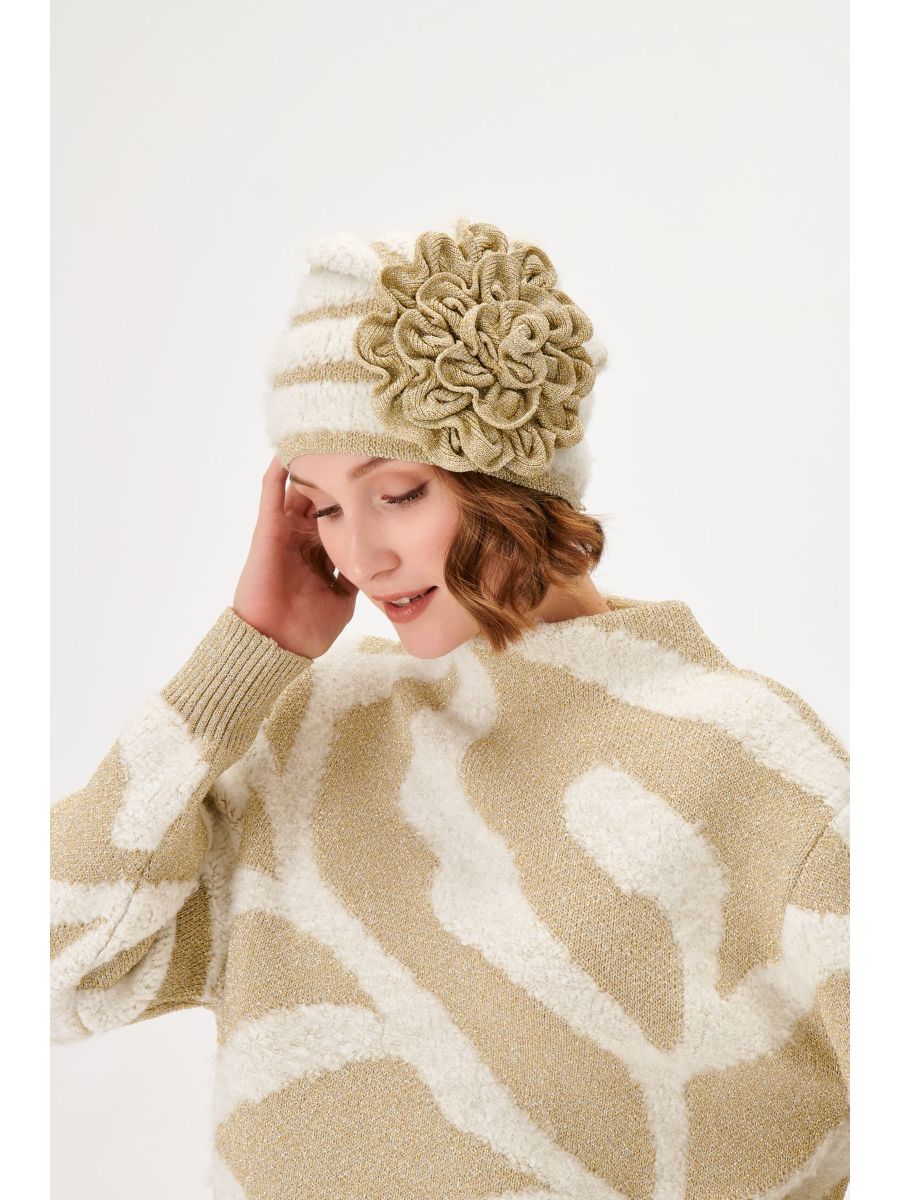Beige Knitwear Sweater With Gold Pattern | Porterist