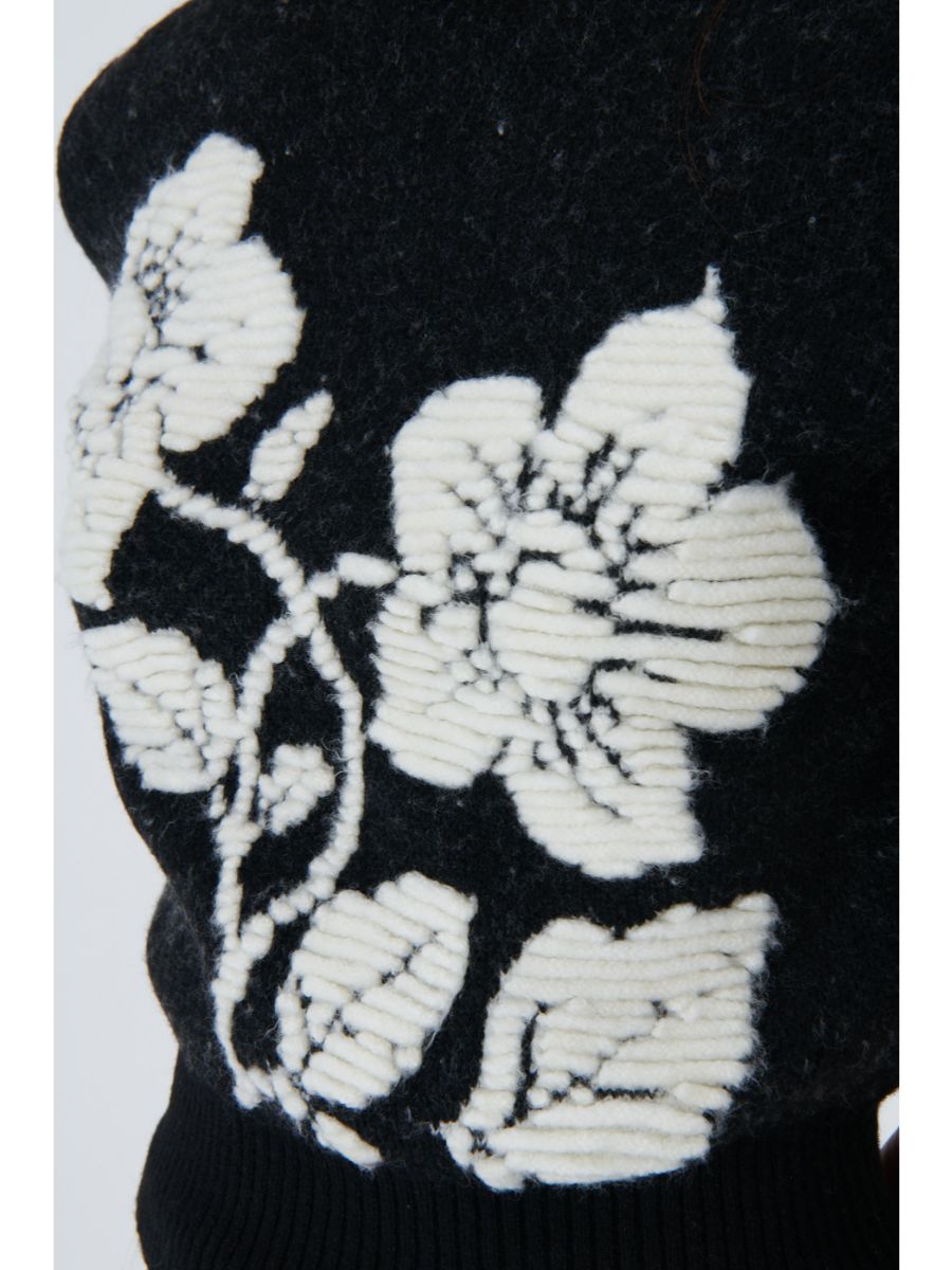 Knitwear Sweater With Flower Details | Porterist
