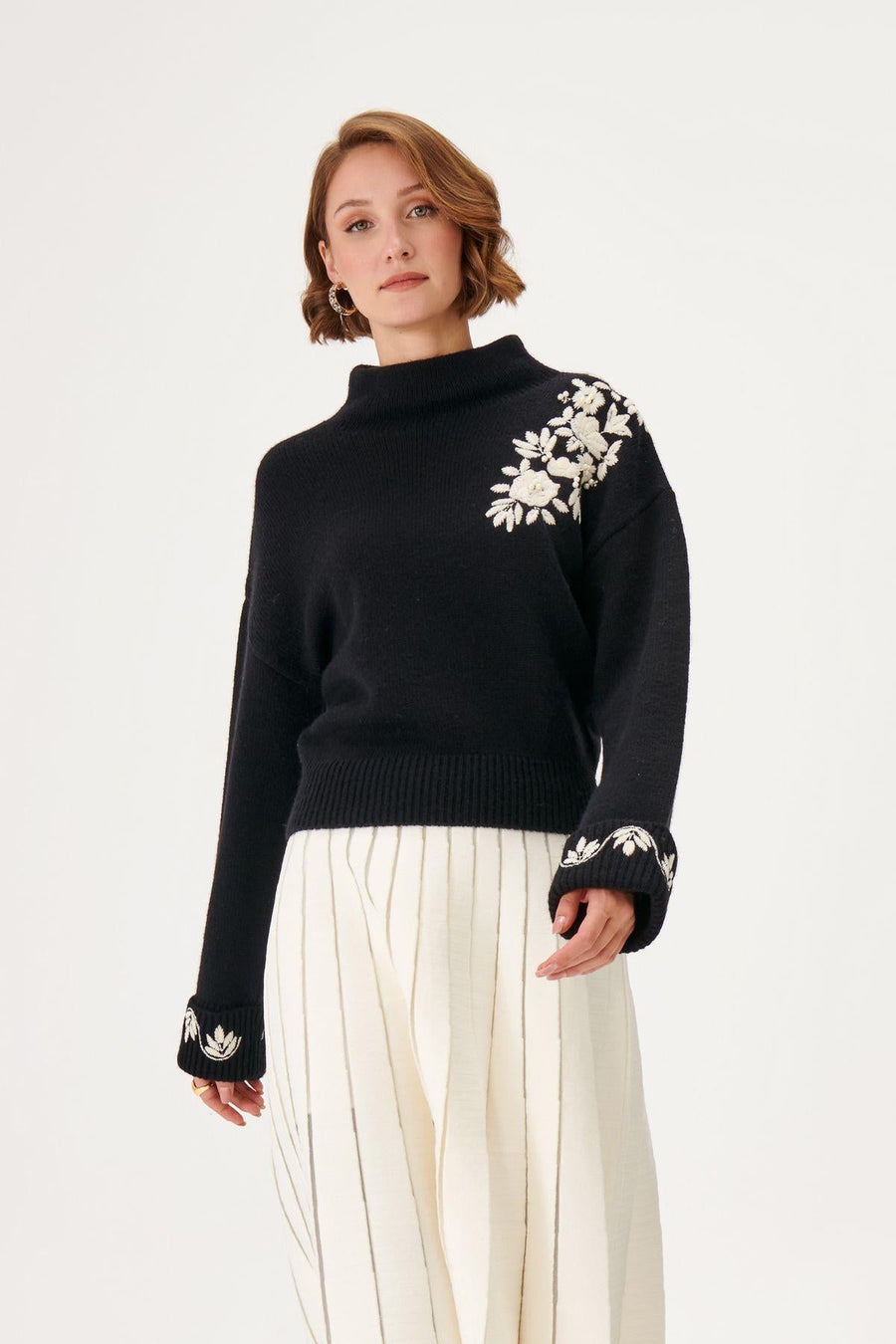 Contrast Floral Embroidered Woolen Black Knitted Sweater Fınal Item - Porterist 2