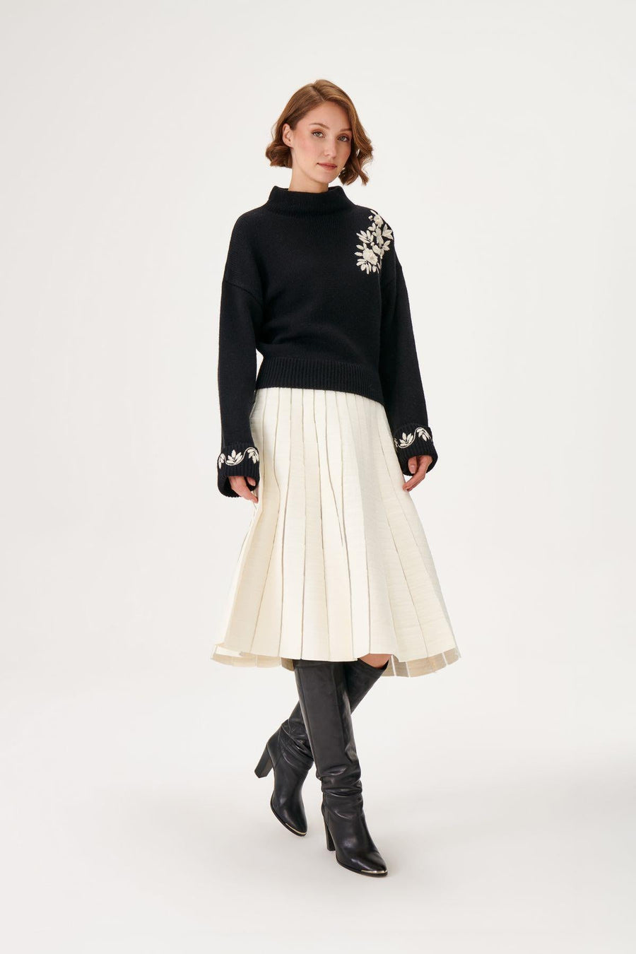 Contrast Floral Embroidered Woolen Black Knitted Sweater Fınal Item - Porterist 4
