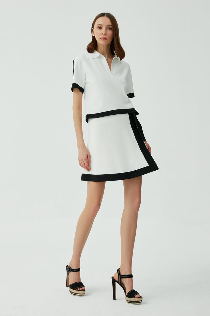 Double-breasted Ecru Mini Tricot Skirt With Ribbon Detail |