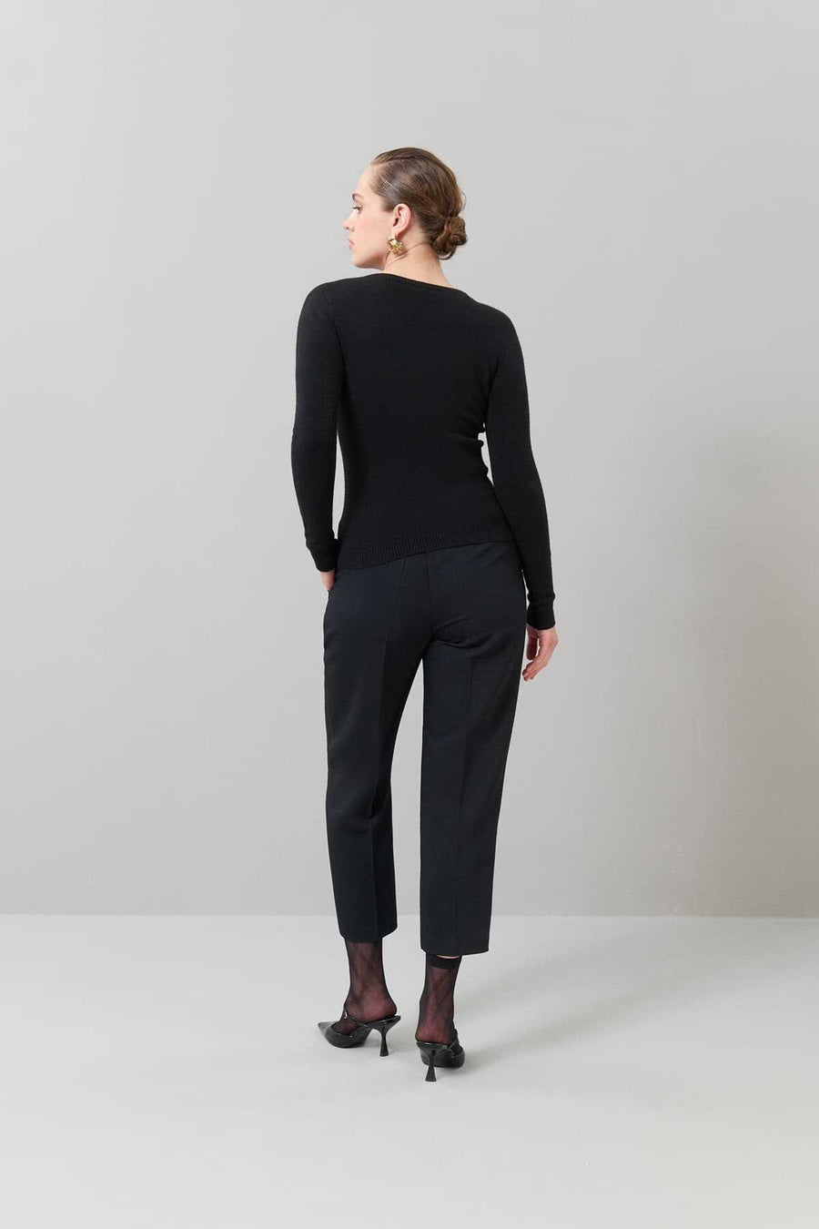 Crew Neck Long Sleeve Sweater Black  - Porterist 2