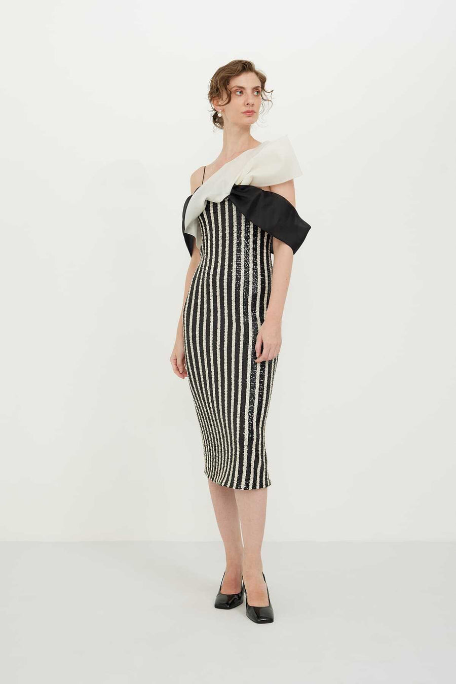 Detailed Midi Length Sequin Dress Standard Color  - Porterist 1