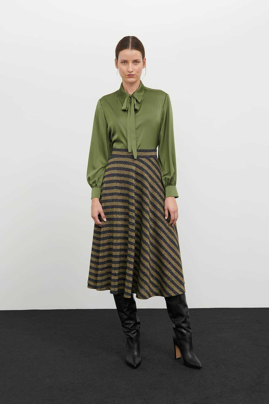 Elastic Waist Line Knitted Midi Skirt Standard Color  - Porterist 1