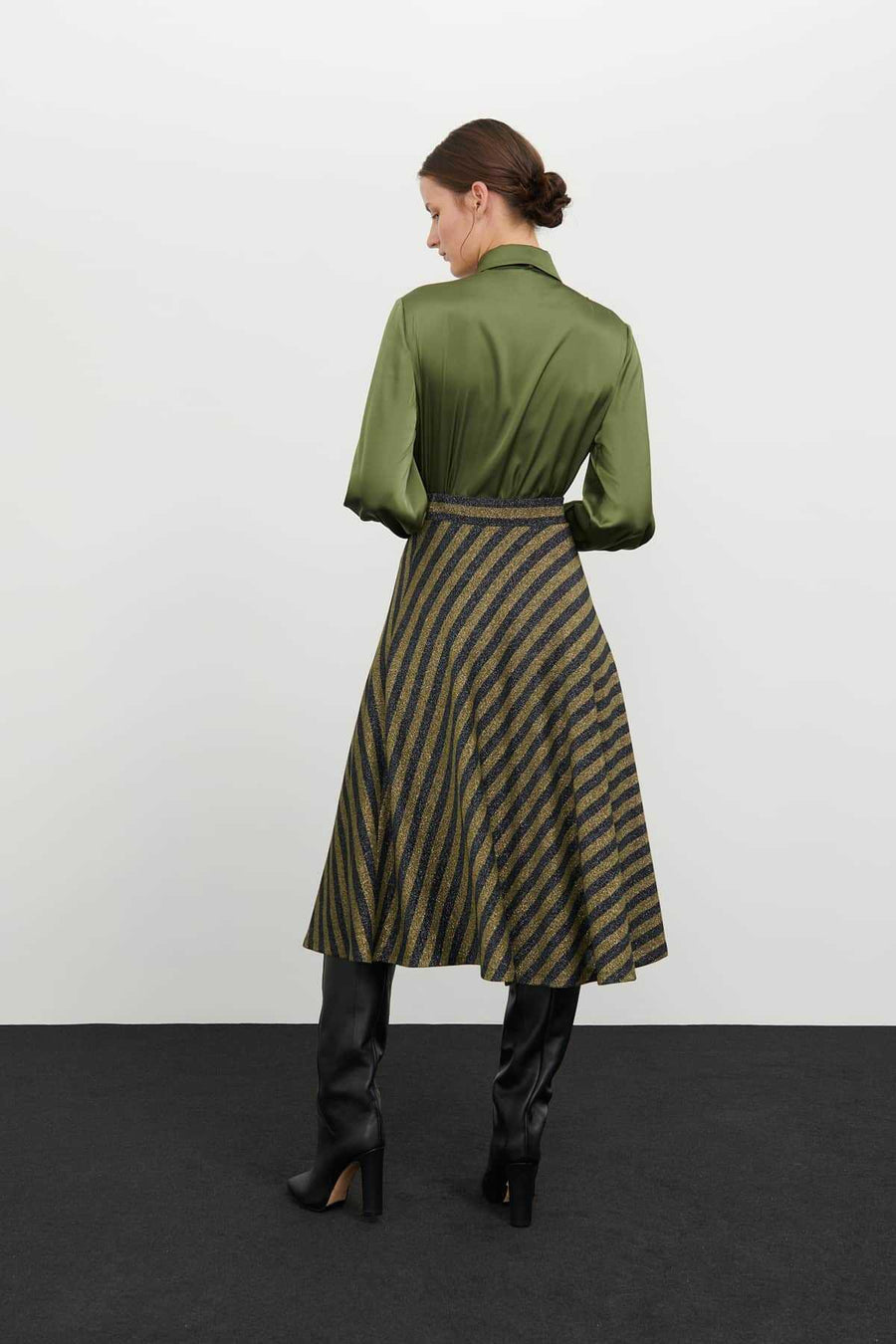 Elastic Waist Line Knitted Midi Skirt Standard Color  - Porterist 2
