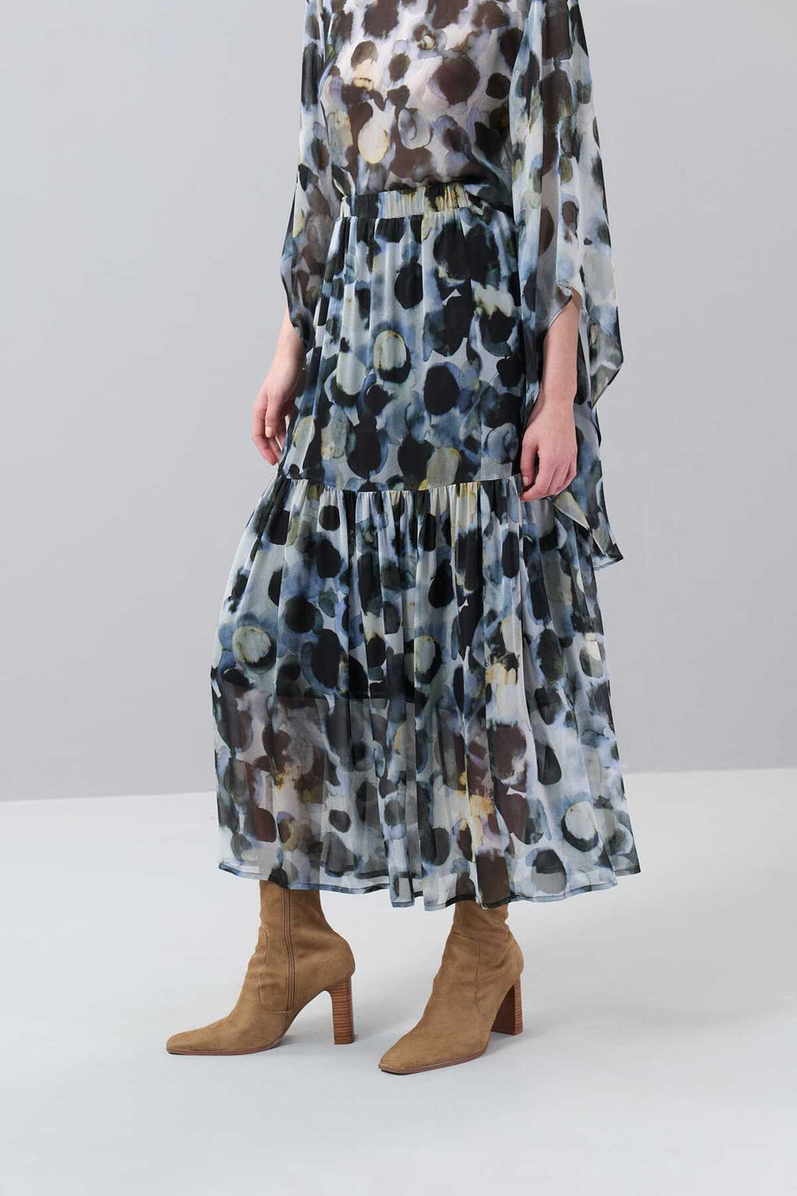 Pleated Chiffon Empirme Skirt Standard Color  - Porterist 3
