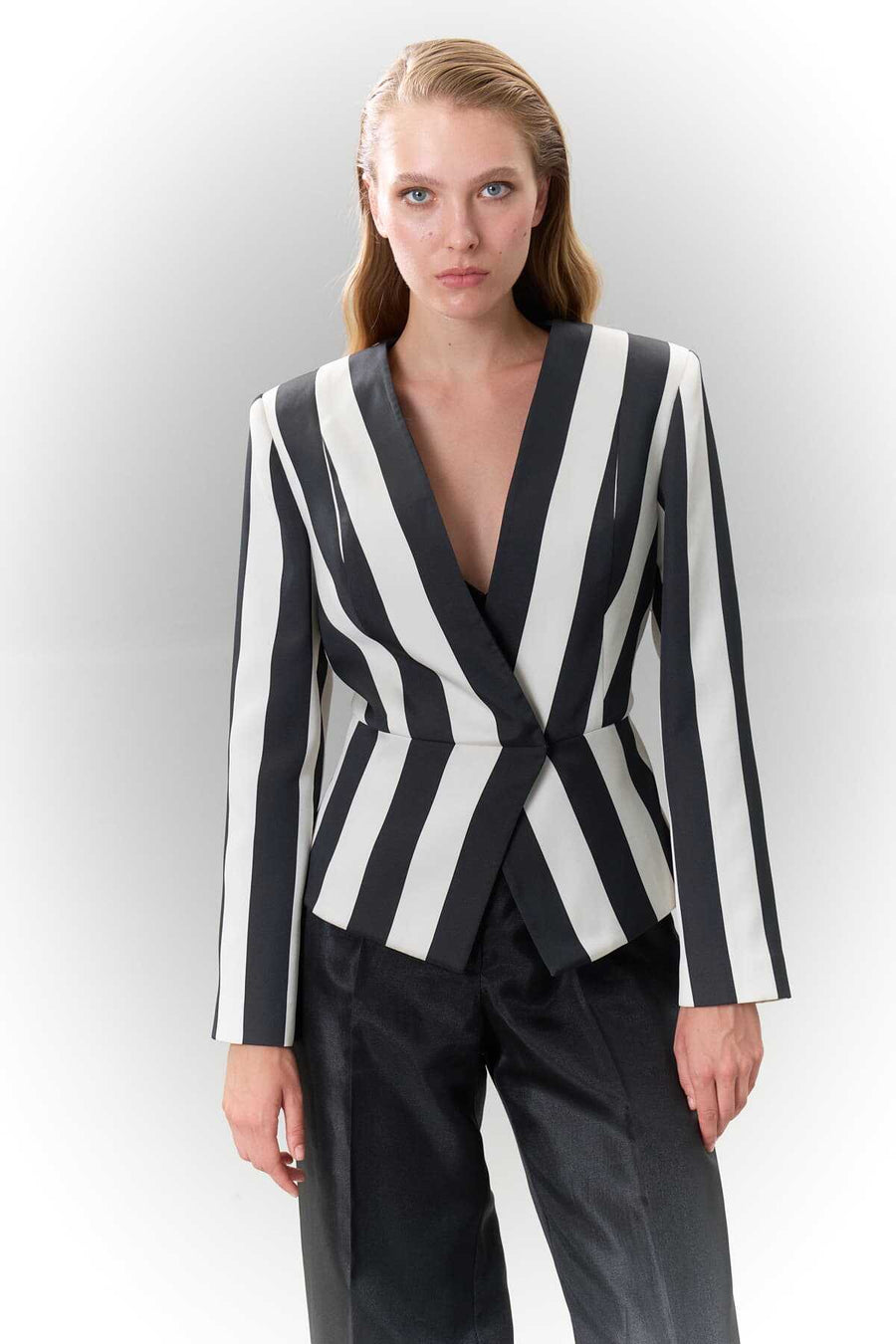 Çzigili Double breasted Taffeta Jacket with Fitted Waist Black Ecru  - Porterist 1