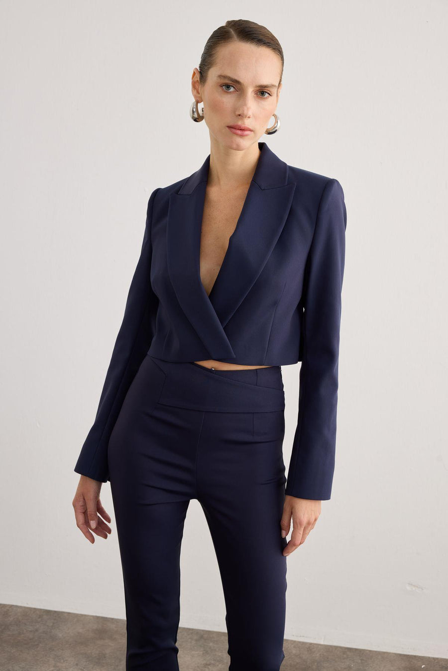 Stingray Magnet Closure Navy Blue Crop Jacket