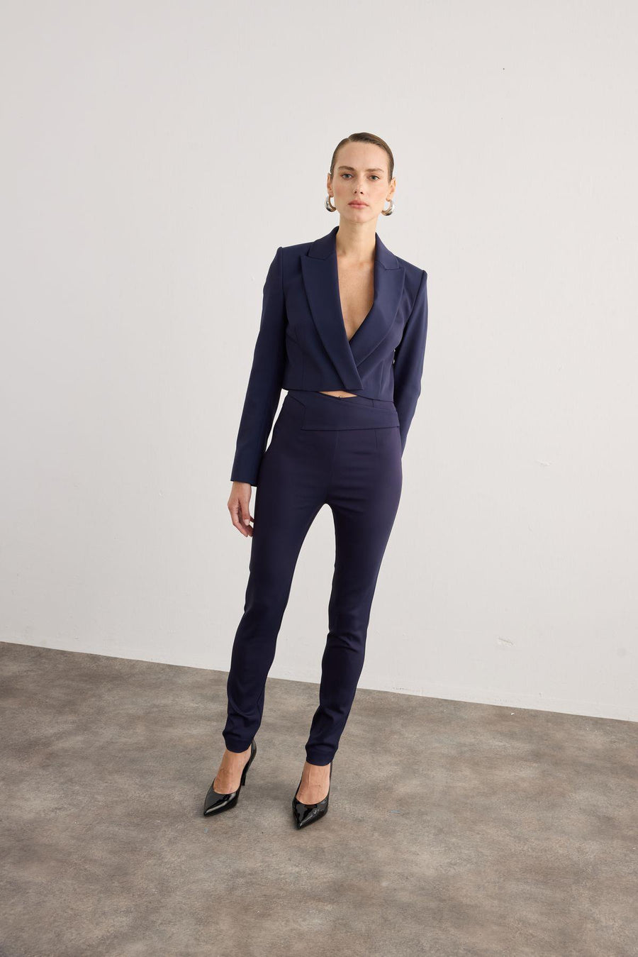 Stingray Magnet Closure Navy Blue Crop Jacket