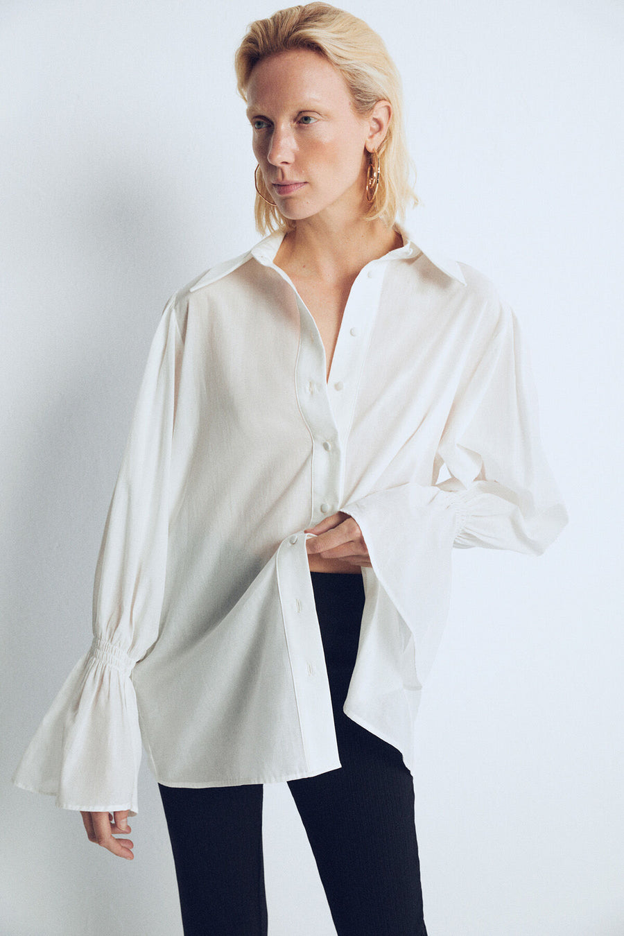 White Sienna Sleeve: Shirred Cotton Shirt - Porterist 1