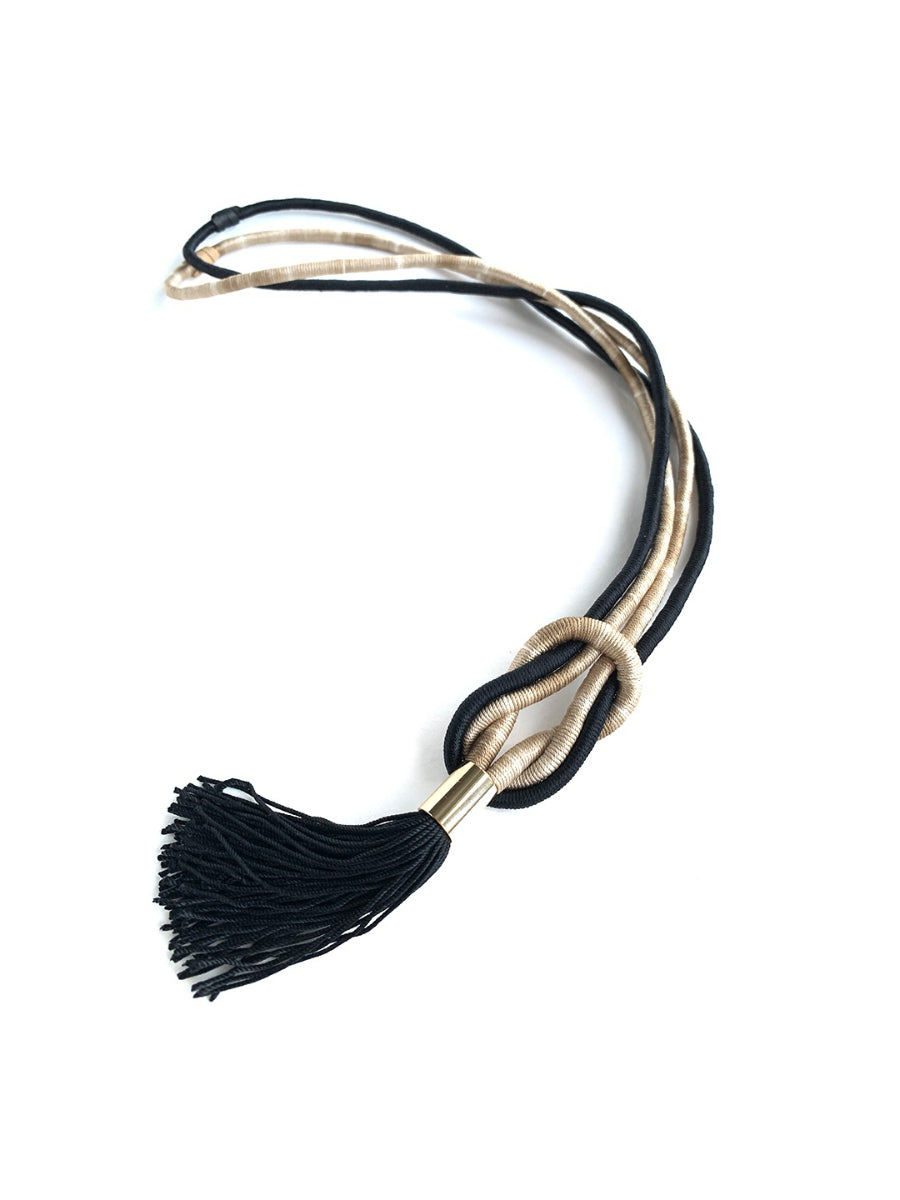 Tassel Queen Black Necklace | Porterist