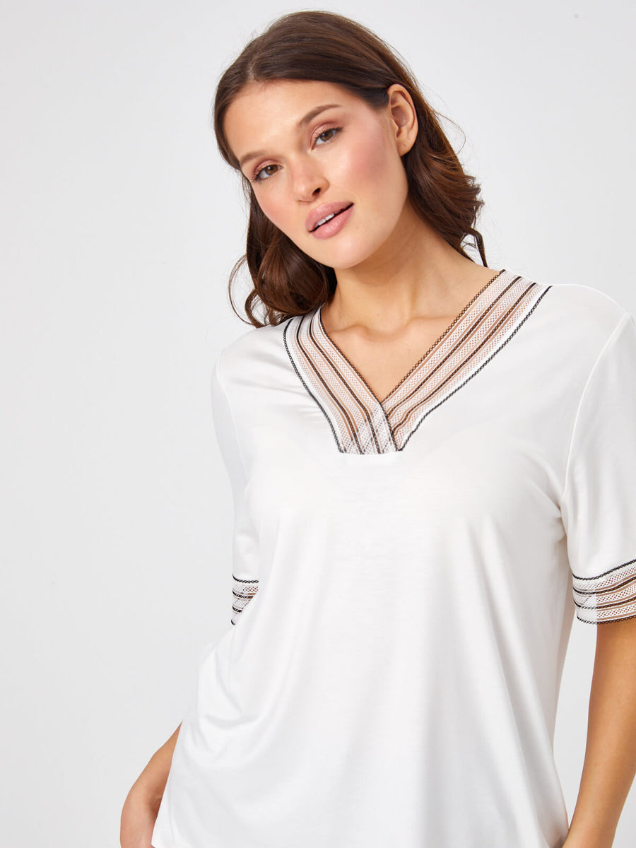 Ecru V - neck T - shirt With Lace Collar And Sleeve Detail