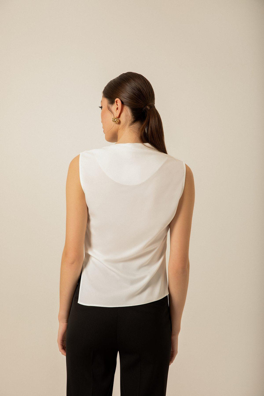 Cowl Neckline Ecru Blouse With Accessories | Porterist