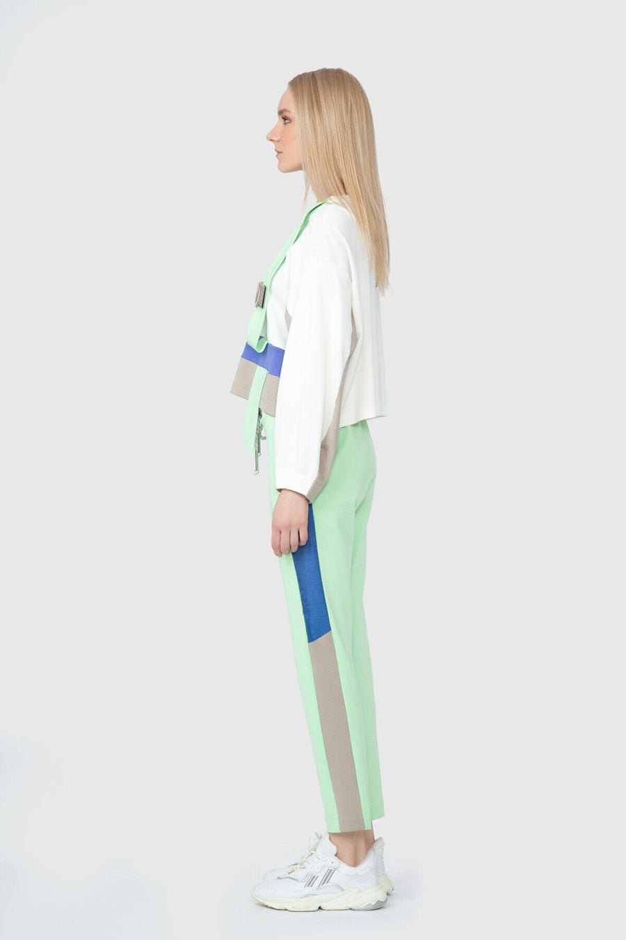 Ecru Swetshirt With Metal Accessories Contrast Detail