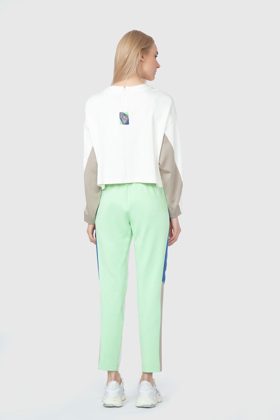 Ecru Swetshirt With Metal Accessories Contrast Detail