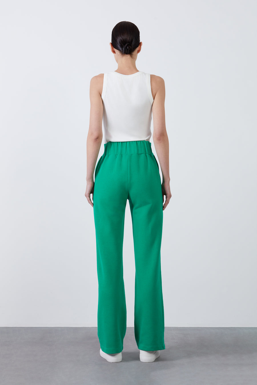 Metal Buckle Detailed Wide Leg Green Pants | Porterist