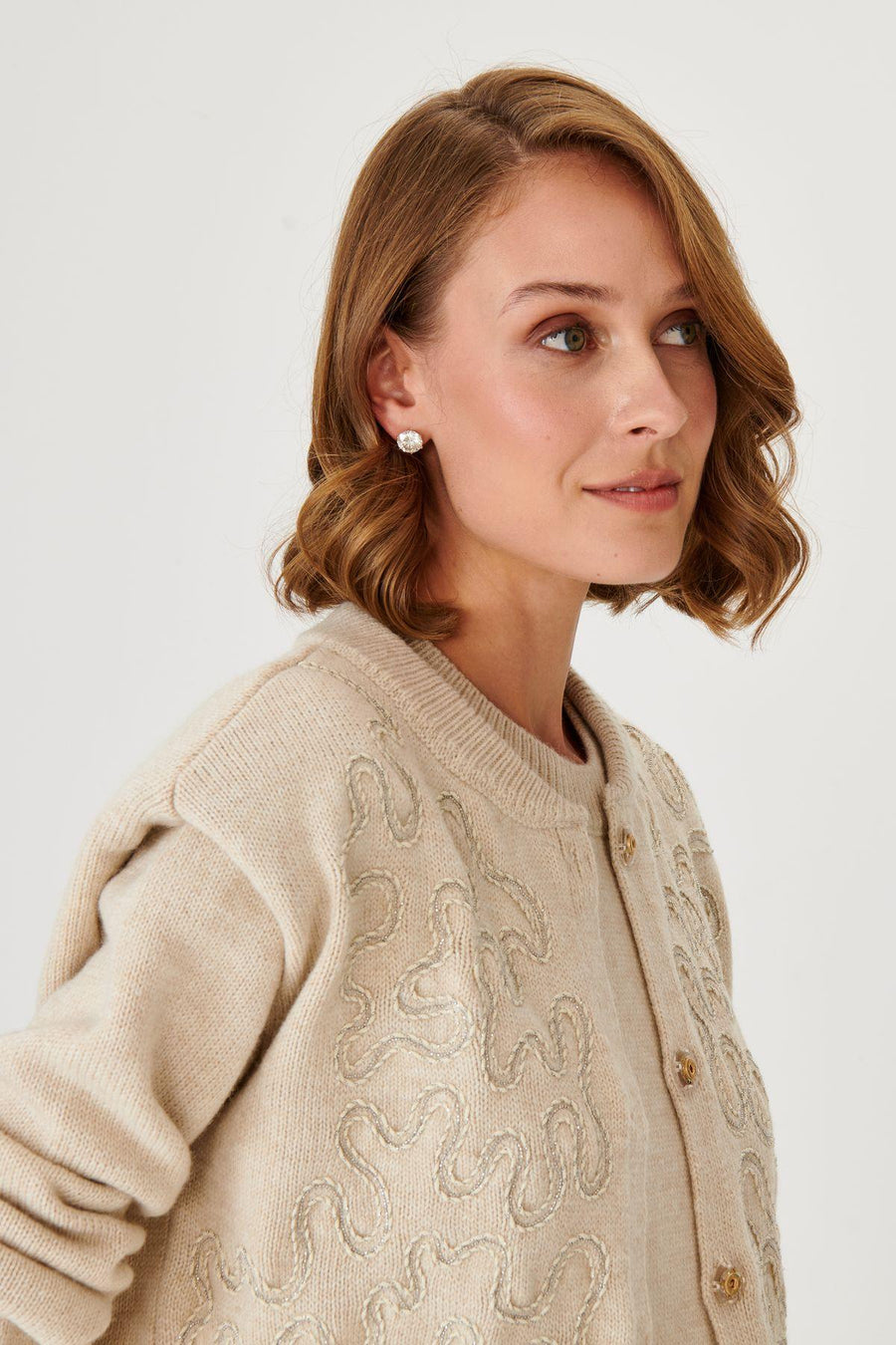 Chain Kantan Embroidered Beige Wool Knit Jacket | Porterist