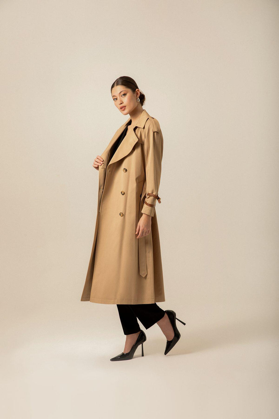 Beige Long Trench Coat With Belt | Porterist