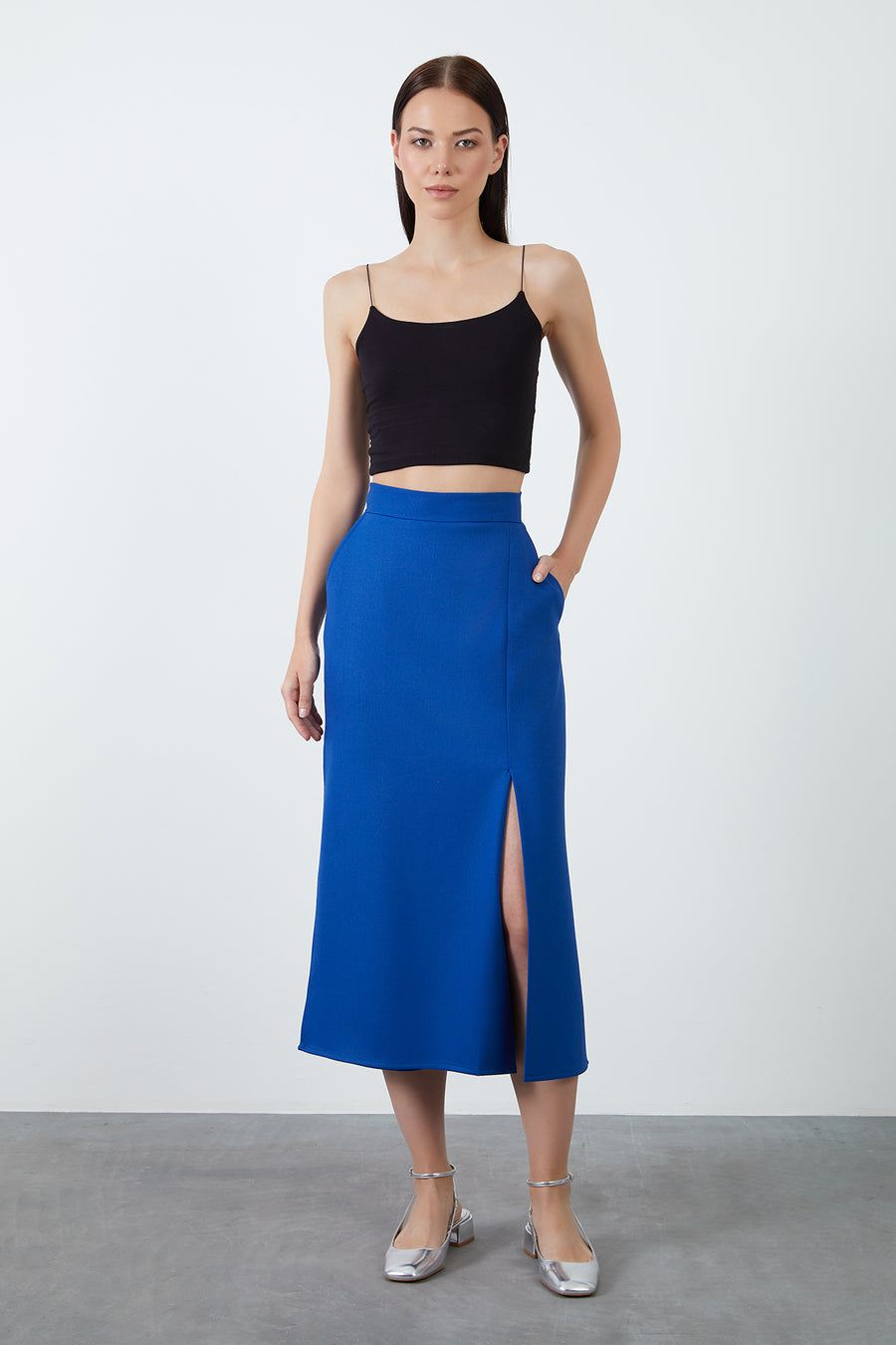 Blue Shorts Skirt With Slit Detail | Porterist