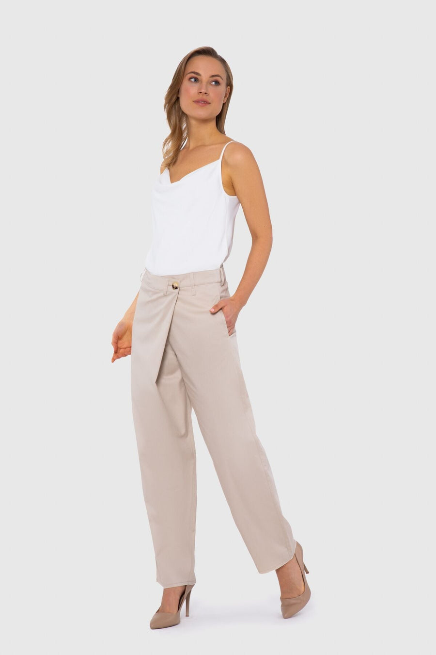 Beige Trousers With Folding Detail On The Front | Porterist