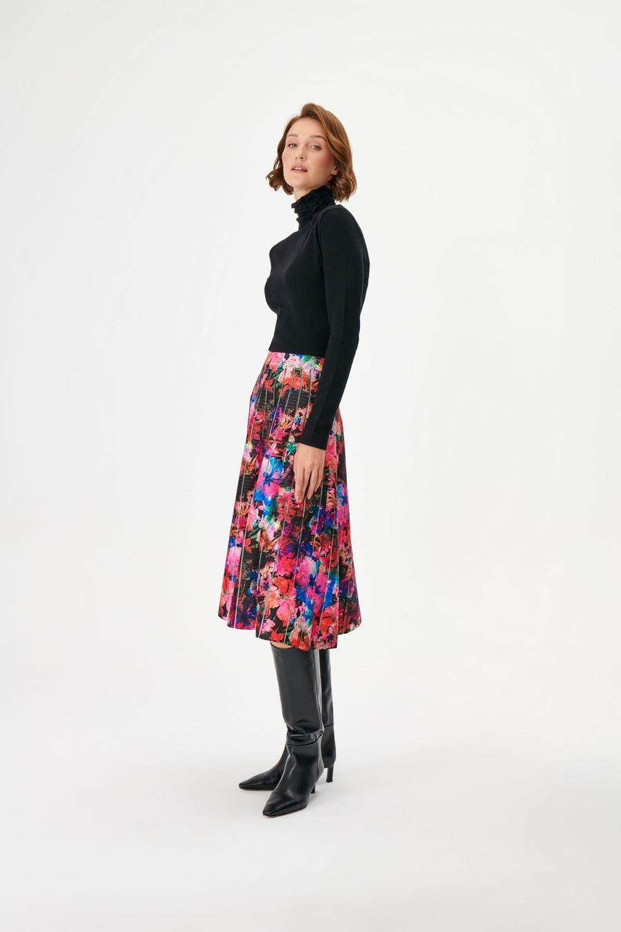 Multi Knit Skirt With Pink Blue Flower Pattern | Porterist