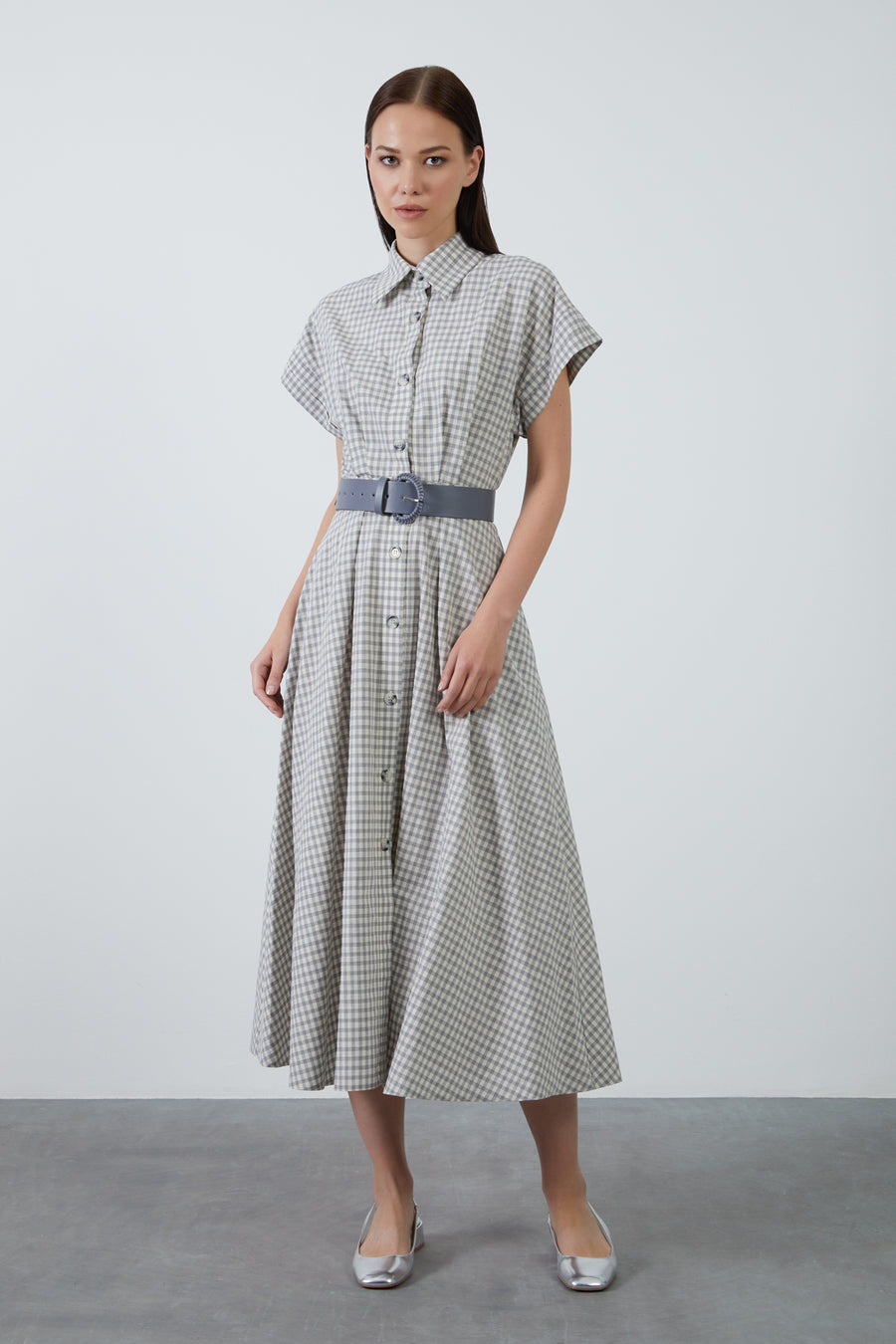 Gingham Short Sleeve Grey Dress With Maxi Shirt Collar