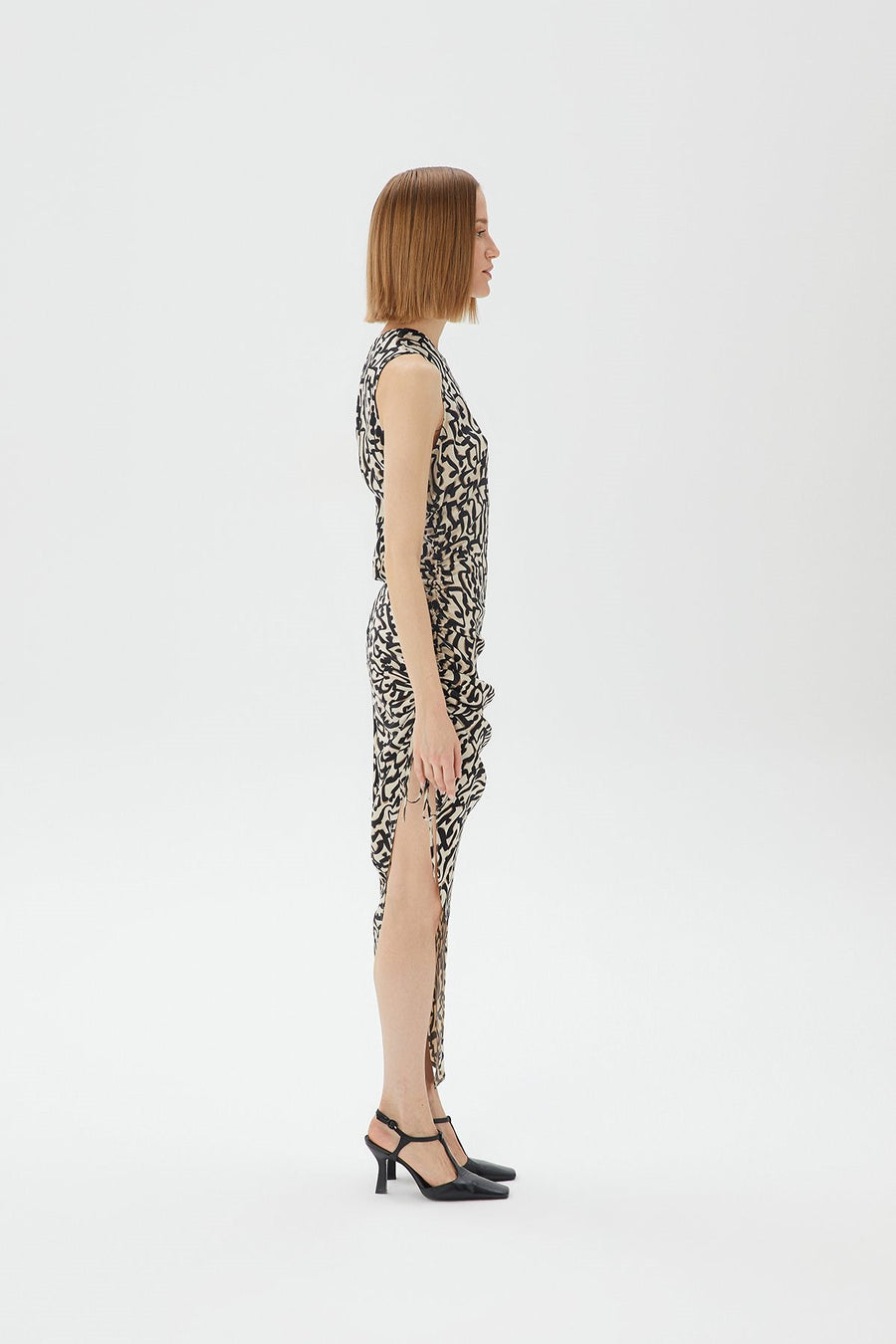 Asymmetrical Cut Patterned Black Dress | Porterist