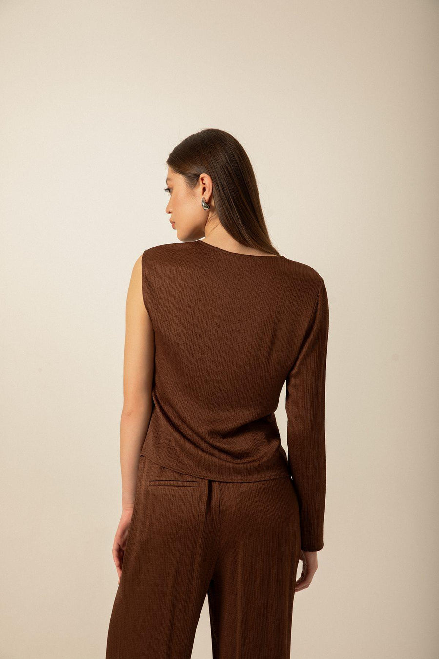 Brown Blouse With Crinkle Textured Single Sleeve | Porterist